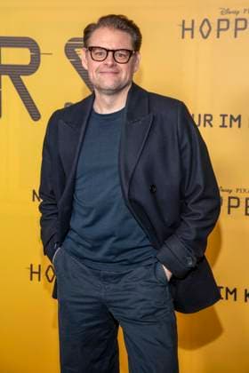 abb Max Giermann on the black carpet at the special screening of Hoppers at Zoo Palast Berlin Sunday 01 03 2026 in Berlin Berlin Germany
