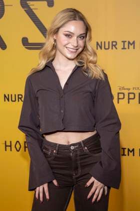 abb Alina Khani on the black carpet at the special screening of Hoppers at Zoo Palast Berlin Sunday 01 03 2026 in Berlin Berlin Germany
