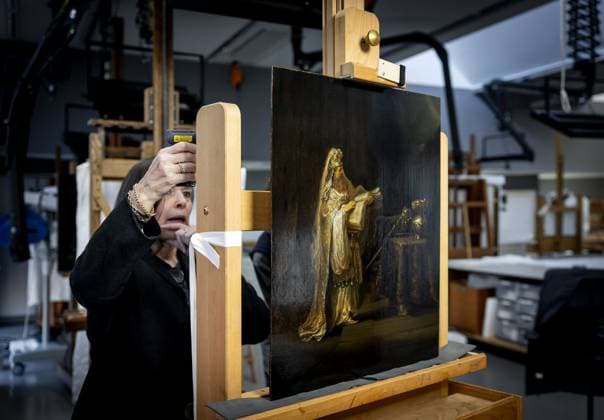 Researchers explain the newly discovered 1633 work The Vision of Zechariah in the Temple by painter Rembrandt van Rijn in the studio building of the Rijksmuseum. KOEN VAN WEEL ANP netherlands out - belgium out  Copyright: xx x552223221x originalFilename: 552223221.jpg
