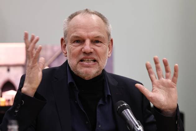 Press conference Domstufenfestspiel Jesus Christ Superstar 02 03 2026, Erfurt, Sparkassen Finanzzentrum, Rotunde, Press conference on the Domstufenfestspiele 2026 rock musical Jesus Christ Superstar by Andrew Lloyd Webber and Tim Rice in the picture Peter Lund director