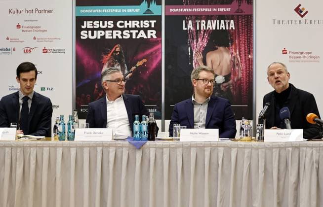 Press conference Domstufenfestspiel Jesus Christ Superstar 02 03 2026, Erfurt, Sparkassen Finanzzentrum, Rotunde, Press conference on the Domstufenfestspiele 2026 Rock Musical Jesus Christ Superstar by Andrew Lloyd Webber and Tim Rice in the picture Clemens Fieguth Musical Director , Frank Dehnke General Representative of Helaba , Malte Wasem
