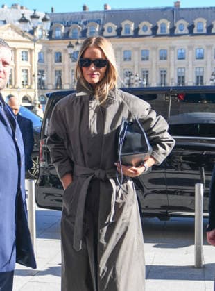PFW - Rosie Huntington-Whiteley Arrives At Ritz - Paris Rosie Huntington-Whiteley, British mannequin and actress, arrives at the Ritz hotel during Paris Fashion Week in Paris. Paris, France, March 02, 2026. Photo by Florian Poitout ABACAPRESS.COM Paris Ile-de-France France  Copyright: xPoitoutxFlorian ABACAx