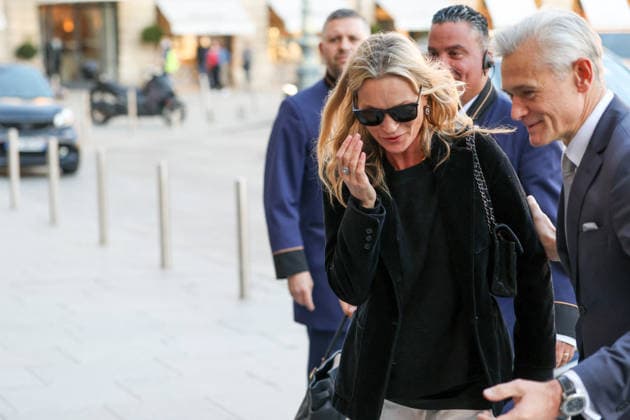 Kate Moss arrives at The Ritz hotel during Paris Fashion Week PFW , France, on March 2, 2026 Julien Sarkissian Bestimage Kate Moss arrives at The Ritz hotel during Paris Fashion Week PFW , France, on March 2, 2026 Paris France  Copyright: xJulienxSarkissianx xBestimagexJulienxSarkissianx xBestimagex