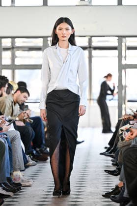 PFW Burc Akyol Runway A model walks the runway at the Burc Akyol show during Fashion Week in Paris, France on March 2, 2026. Photo by Julien Reynaud APS-Medias ABACAPRESS.COM Paris France  Copyright: xReynaudxJulien APS-Medias ABACAx