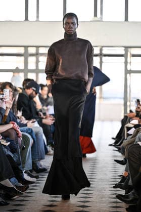 PFW Burc Akyol Runway A model walks the runway at the Burc Akyol show during Fashion Week in Paris, France on March 2, 2026. Photo by Julien Reynaud APS-Medias ABACAPRESS.COM Paris France  Copyright: xReynaudxJulien APS-Medias ABACAx
