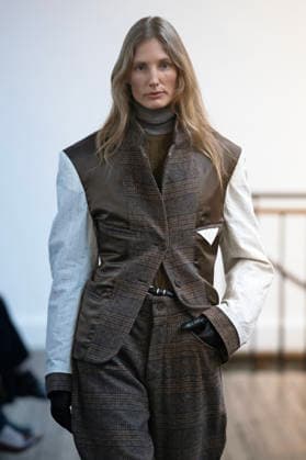PFW - Vautrait Runway A model walks the runway during the Vautrait Womenswear Fall Winter 2026-2027 show as part of Paris Fashion Week on March 02, 2026 in Paris, France. Photo by Alain Gil Gonzalez ABACAPRESS.COM Paris France  Copyright: xGonzalezxAlain-Gil ABACAx