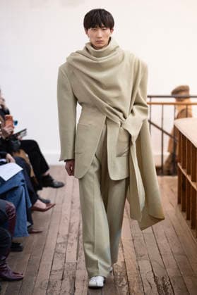 PFW - Vautrait Runway A model walks the runway during the Vautrait Womenswear Fall Winter 2026-2027 show as part of Paris Fashion Week on March 02, 2026 in Paris, France. Photo by Alain Gil Gonzalez ABACAPRESS.COM Paris France  Copyright: xGonzalezxAlain-Gil ABACAx