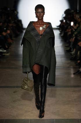 PFW - Julie Kegels Runway A model walks the runway during the Julie Kegels Womenswear Fall Winter 2026-2027 show as part of Paris Fashion Week on March 02, 2026 in Paris, France. Photo by Alain Gil Gonzalez ABACAPRESS.COM Paris France  Copyright: xGonzalezxAlain-Gil ABACAx
