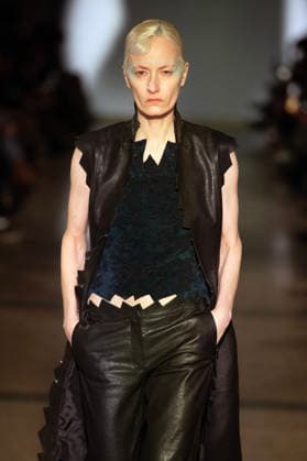 PFW - Julie Kegels Runway A model walks the runway during the Julie Kegels Womenswear Fall Winter 2026-2027 show as part of Paris Fashion Week on March 02, 2026 in Paris, France. Photo by Alain Gil Gonzalez ABACAPRESS.COM Paris France  Copyright: xGonzalezxAlain-Gil ABACAx