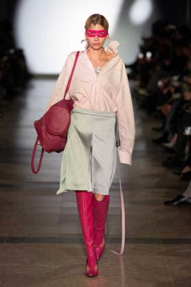 PFW - Julie Kegels Runway A model walks the runway during the Julie Kegels Womenswear Fall Winter 2026-2027 show as part of Paris Fashion Week on March 02, 2026 in Paris, France. Photo by Alain Gil Gonzalez ABACAPRESS.COM Paris France  Copyright: xGonzalezxAlain-Gil ABACAx