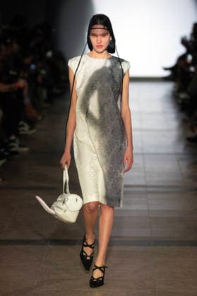PFW - Julie Kegels Runway A model walks the runway during the Julie Kegels Womenswear Fall Winter 2026-2027 show as part of Paris Fashion Week on March 02, 2026 in Paris, France. Photo by Alain Gil Gonzalez ABACAPRESS.COM Paris France  Copyright: xGonzalezxAlain-Gil ABACAx