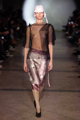 PFW - Julie Kegels Runway A model walks the runway during the Julie Kegels Womenswear Fall Winter 2026-2027 show as part of Paris Fashion Week on March 02, 2026 in Paris, France. Photo by Alain Gil Gonzalez ABACAPRESS.COM Paris France  Copyright: xGonzalezxAlain-Gil ABACAx
