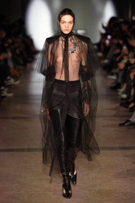 PFW - Julie Kegels Runway A model walks the runway during the Julie Kegels Womenswear Fall Winter 2026-2027 show as part of Paris Fashion Week on March 02, 2026 in Paris, France. Photo by Alain Gil Gonzalez ABACAPRESS.COM Paris France  Copyright: xGonzalezxAlain-Gil ABACAx