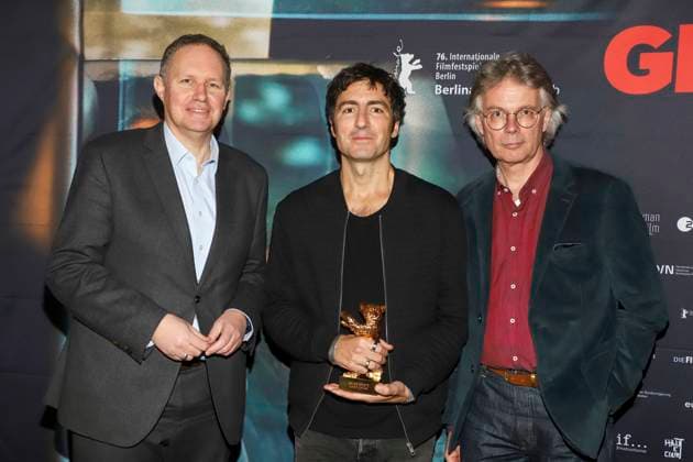 abb Dr Carsten Brosda, Ingo Fliess, Ä°lker Ã‡atak Winner Goldener Baer 2026 at the Hamburg premiere of the film Gelbe Briefe at Zeise Kinos on Monday 02 03 2026 in Hamburg Hamburg Germany
