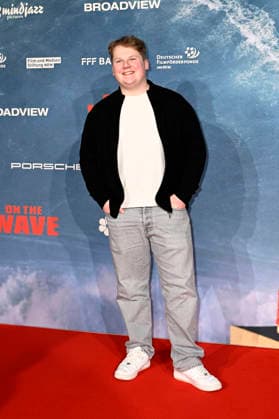 Julius Weckauf at the world premiere of the documentary On The Wave at Cinedom Cologne, 02 03 2026 Foto:xT.xNgox xFuturexImagex wave_6310
