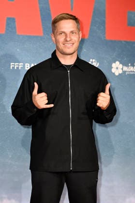 Sebastian Steudtner at the world premiere of the documentary On The Wave at Cinedom Cologne, 02 03 2026 Foto:xT.xNgox xFuturexImagex wave_6316