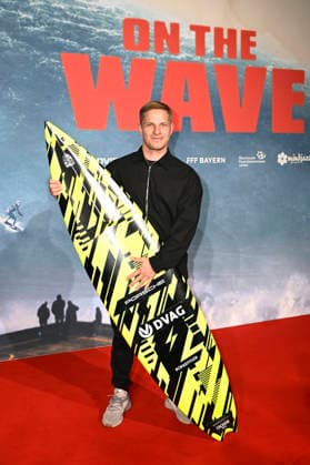 Sebastian Steudtner at the world premiere of the documentary On The Wave at Cinedom Cologne, 02 03 2026 Foto:xT.xNgox xFuturexImagex wave_6321