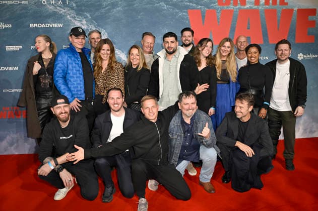 Sebastian Steudtner with team at the world premiere of the documentary On The Wave at Cinedom Cologne, 02 03 2026 Foto:xT.xNgox xFuturexImagex wave_6325