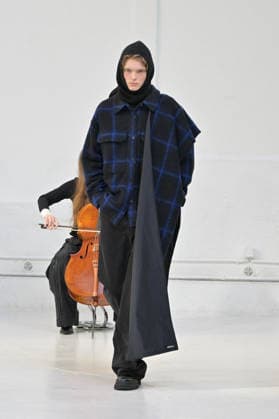 PFW - Demoo Runway A model walks the runway during the Démoo Womenswear Fall Winter 2026-2027 show as part of Paris Fashion Week on March 03, 2026 in Paris, France. Photo by Jana Call me J ABACAPRESS.COM Paris Ile de France France  Copyright: xJanaxCallxmexJ ABACAx