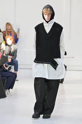 PFW - Demoo Runway A model walks the runway during the Démoo Womenswear Fall Winter 2026-2027 show as part of Paris Fashion Week on March 03, 2026 in Paris, France. Photo by Jana Call me J ABACAPRESS.COM Paris Ile de France France  Copyright: xJanaxCallxmexJ ABACAx