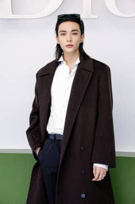 Hyunjin au photocall du défilé Christian Dior Collection Femme Prêt à Porter Automne Hiver 2026 2027 lors de la Fashion Week de Paris PFW au Jardin des Tuileries, à Paris, France, le 3 mars 2026 Olivier Borde Bestimage Photocall of Christian Dior Women Ready to Wear Fall Winter 2026 2027 Collection fashion show, during Paris Fashion Week at Jardin des Tuileries, in Paris, France, on March 3rd, 2026 Paris France  Copyright: xOLIVIERxBORDEx xBESTIMAGExOLIVIERxBORDEx xBESTIMAGEx