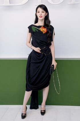 Wang Churan at the photocall of Christian Dior Women Ready to Wear Fall Winter 2026 2027 Collection fashion show, during Paris Fashion Week PFW at Jardin des Tuileries, in Paris, France, on March 3rd, 2026 Olivier Borde Bestimage Photocall of Christian Dior Women Ready to Wear Fall Winter 2026 2027 Collection fashion show, during Paris Fashion Week at Jardin des Tuileries, in Paris, France, on March 3rd, 2026 Paris France Copyright: xOLIVIERxBORDEx xBESTIMAGExOLIVIERxBORDEx xBESTIMAGEx