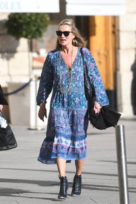 PFW - Kate Moss Arrives at The Ritz Kate Moss arrives at the Ritz hotel during Paris Fashion Week in Paris. Paris, France, March 3, 2026. Photo by Florian Poitout ABACAPRESS.COM Paris France  Copyright: xPoitoutxFlorian ABACAx