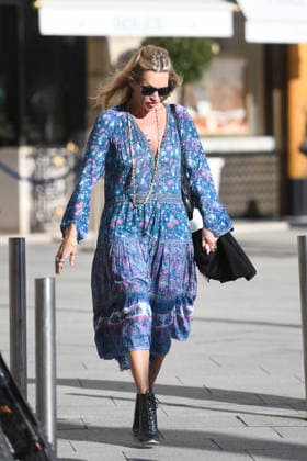 PFW - Kate Moss Arrives at The Ritz Kate Moss arrives at the Ritz hotel during Paris Fashion Week in Paris. Paris, France, March 3, 2026. Photo by Florian Poitout ABACAPRESS.COM Paris France  Copyright: xPoitoutxFlorian ABACAx