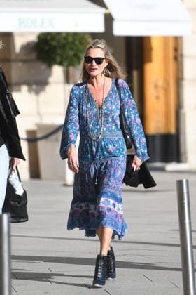 PFW - Kate Moss Arrives at The Ritz Kate Moss arrives at the Ritz hotel during Paris Fashion Week in Paris. Paris, France, March 3, 2026. Photo by Florian Poitout ABACAPRESS.COM Paris France  Copyright: xPoitoutxFlorian ABACAx