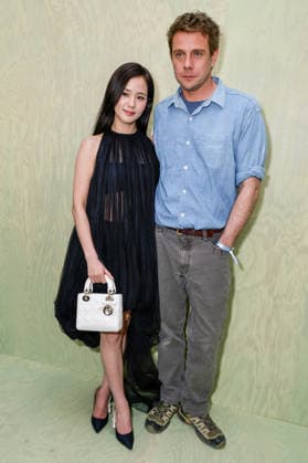 Kim Jisoo et J W Anderson au greeting du défilé Christian Dior Collection Femme Prêt à Porter Automne Hiver 2026 2027 lors de la Fashion Week de Paris PFW au Jardin des Tuileries, à Paris, France, le 3 mars 2026 Olivier Borde Bestimage Greeting of Christian Dior Women Ready to Wear Fall Winter 2026 2027 Collection fashion show, during Paris Fashion Week at Jardin des Tuileries, in Paris, France, on March 3rd, 2026 Paris France  Copyright: xOLIVIERxBORDEx xBESTIMAGExOLIVIERxBORDEx xBESTIMAGEx