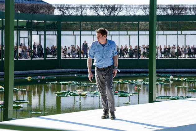 Fashion designer Jonathan Anderson at the Greeting of Christian Dior Women Ready to Wear Fall Winter 2026 2027 Collection fashion show, during Paris Fashion Week at Jardin des Tuileries, in Paris, France, on March 3rd, 2026 Olivier Borde Bestimage Greeting of Christian Dior Women Ready to Wear Fall Winter 2026 2027 Collection fashion show, during Paris Fashion Week at Jardin des Tuileries, in Paris, France, on March 3rd, 2026 Paris France Copyright: xOLIVIERxBORDEx xBESTIMAGExOLIVIERxBORDEx xBESTIMAGEx