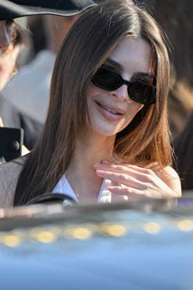 PFW Dior Outside Arrivals Emily Ratajkowski arriving at Dior show during Fashion Week in Paris, France on March 3, 2026. Photo by Julien Reynaud APS-Medias ABACAPRESS.COM Paris France  Copyright: xReynaudxJulien APS-Medias ABACAx