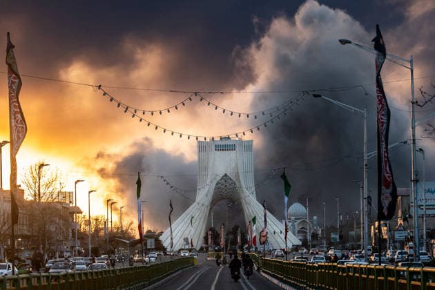Smoke Billows Following A Us-Israeli Air Strike - Tehran Smoke billows following a US-Israeli air strike near the Azadi(freedom) tower in Tehran on March 3, 2026. Photo by Hamid Vakili Parspix ABACAPRESS.COM Tehran Iran  Copyright: xParspix ABACAx