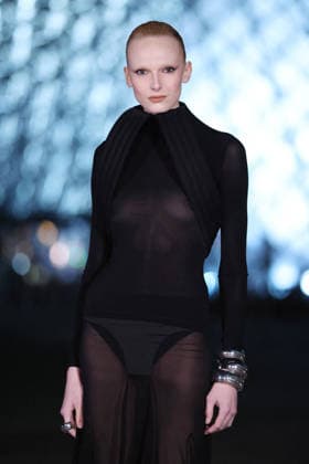 PFW Le Grand Diner du Louvre Arrivals Photocall Alex Consani attending the Le Grand Diner du Louvre Arrivals Photocall at the Musee du Louvre as part of Paris Fashion Week on March 03, 2026 in Paris, France. Photo by Jerome Dominé ABACAPRESS.COM Paris France  Copyright: xDominexJerome ABACAx