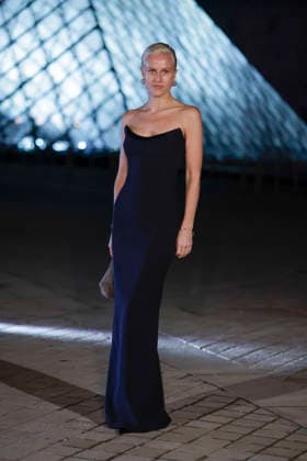 Olympia Scarry - Le Grand Diner du Louvre, à Paris France, le 3 mars 2026 Olivier Borde Bestimage Photocall of Le Grand Diner du Louvre , France, March 3rd , 2026 Olivier Borde Paris France  Copyright: xOLIVIERxBORDEx xBESTIMAGExOLIVIERxBORDEx xBESTIMAGEx