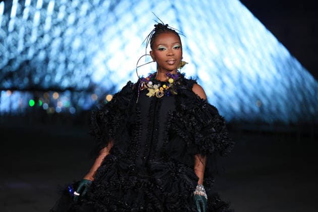 PFW Le Grand Diner du Louvre Arrivals Photocall Theodora attending the Le Grand Diner du Louvre Arrivals Photocall at the Musee du Louvre as part of Paris Fashion Week on March 03, 2026 in Paris, France. Photo by Jerome Dominé ABACAPRESS.COM Paris France  Copyright: xDominexJerome ABACAx
