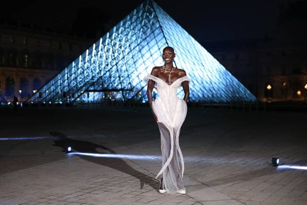 PFW Le Grand Diner du Louvre Arrivals Photocall Adot Gak attending the Le Grand Diner du Louvre Arrivals Photocall at the Musee du Louvre as part of Paris Fashion Week on March 03, 2026 in Paris, France. Photo by Jerome Dominé ABACAPRESS.COM Paris France  Copyright: xDominexJerome ABACAx