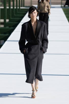 (260304) -- PARIS, March 4, 2026 -- A model presents a creation from the ready-to-wear Fall Winter 2026-2027 collections by Christian Dior during the Paris Fashion Week, in Paris, France, on March 3, 2026. (MeetEurope Handout via Xinhua) FRANCE-PARIS-FASHION WEEK-CHRISTIAN DIOR WuxHuiwo 
