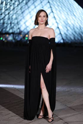 PFW Le Grand Diner du Louvre Arrivals Photocall Ana Girardot attending the Le Grand Diner du Louvre Arrivals Photocall at the Musee du Louvre as part of Paris Fashion Week on March 03, 2026 in Paris, France. Photo by Jerome Dominé ABACAPRESS.COM Paris France  Copyright: xDominexJerome ABACAx