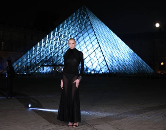 PFW Le Grand Diner du Louvre Arrivals Photocall Alex Consani attending the Le Grand Diner du Louvre Arrivals Photocall at the Musee du Louvre as part of Paris Fashion Week on March 03, 2026 in Paris, France. Photo by Jerome Dominé ABACAPRESS.COM Paris France  Copyright: xDominexJerome ABACAx