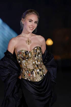 Princess Maria Carolina de Bourbon des Deux Siciles, - Le Grand Diner du Louvre, à Paris France, le 3 mars 2026 Olivier Borde Bestimage Photocall of Le Grand Diner du Louvre , France, March 3rd , 2026 Olivier Borde Paris France  Copyright: xOLIVIERxBORDEx xBESTIMAGExOLIVIERxBORDEx xBESTIMAGEx