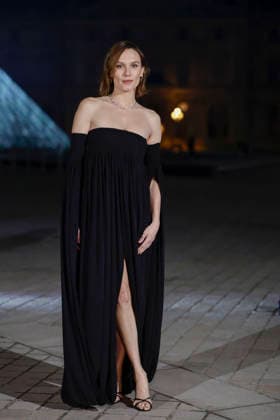 Ana Girardot - Le Grand Diner du Louvre, à Paris France, le 3 mars 2026 Olivier Borde Bestimage Photocall of Le Grand Diner du Louvre , France, March 3rd , 2026 Olivier Borde Paris France  Copyright: xOLIVIERxBORDEx xBESTIMAGExOLIVIERxBORDEx xBESTIMAGEx