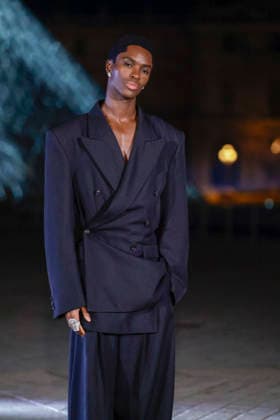Alton Mason - Le Grand Diner du Louvre, à Paris France, le 3 mars 2026 Olivier Borde Bestimage Photocall of Le Grand Diner du Louvre , France, March 3rd , 2026 Olivier Borde Paris France  Copyright: xOLIVIERxBORDEx xBESTIMAGExOLIVIERxBORDEx xBESTIMAGEx