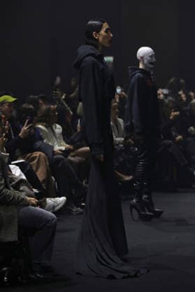 PFW - Matieres Fecales Runway A model walks the runway during the Matieres Fecales Womenswear Fall Winter 2026-2027 show as part of Paris Fashion Week on March 03, 2026 in Paris, France. Photo by Alain Gil Gonzalez ABACAPRESS.COM Paris France  Copyright: xGonzalezxAlain-Gil ABACAx