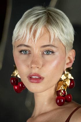 Iris Law Photocall of Saint Laurent Collection Femme Prêt à Porter Automne Hiver 2026 2027 fashion show during Paris Fashion Week on march 3rd 2026 Cyril Moreau Bestimage Photocall of Saint Laurent Women Ready to Wear Fall Winter 2026 2027 Collection fashion show, during Paris Fashion Week on march 3rd 2026 Paris France  Copyright: xCyrilxMoreaux xBestimagexCyrilxMoreaux xBestimagex