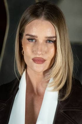 Rosie Huntington Whiteley Photocall of Saint Laurent Women Ready to Wear Fall Winter 2026 2027 Collection fashion show, during Paris Fashion Week on march 3rd 2026 Paris France Cyril Moreau Bestimage Photocall of Saint Laurent Women Ready to Wear Fall Winter 2026 2027 Collection fashion show, during Paris Fashion Week on march 3rd 2026 Paris France  Copyright: xCyrilxMoreaux xBestimagexCyrilxMoreaux xBestimagex