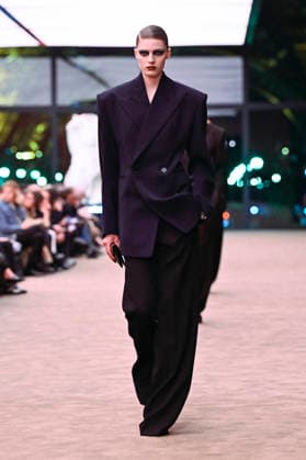 Saint Laurent fashion show Womens Ready to Wear Fall Winter 2026 2027 Collection during Paris Fashion Week PFW on March 3, 2026 Saint Laurent fashion show Womens Ready to Wear Fall Winter 2026 2027 Collection during Paris Fashion Week PFW on March 3, 2026 Paris France  Copyright: xAgencex xBestimagexAgencex xBestimagex