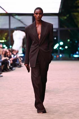 Saint Laurent fashion show Womens Ready to Wear Fall Winter 2026 2027 Collection during Paris Fashion Week PFW on March 3, 2026 Saint Laurent fashion show Womens Ready to Wear Fall Winter 2026 2027 Collection during Paris Fashion Week PFW on March 3, 2026 Paris France  Copyright: xAgencex xBestimagexAgencex xBestimagex