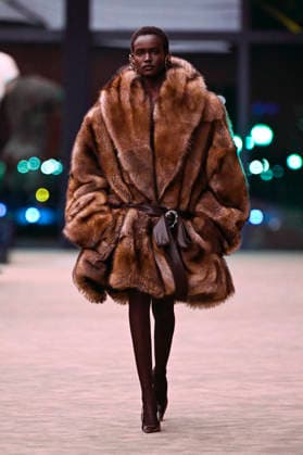 Saint Laurent fashion show Womens Ready to Wear Fall Winter 2026 2027 Collection during Paris Fashion Week PFW on March 3, 2026 Saint Laurent fashion show Womens Ready to Wear Fall Winter 2026 2027 Collection during Paris Fashion Week PFW on March 3, 2026 Paris France  Copyright: xAgencex xBestimagexAgencex xBestimagex
