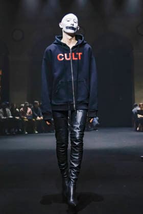 Matieres Fecales Womens Collection Ready to Wear Fall Winter 2026 2027 fashion show as part of Paris Fashion Week PFW , in Paris, France, March 3rd, 2026 Bestimage Runway during the Matieres Fecales Ready to Wear Fall Winter 2026 2027 fashion show as part of Paris Fashion Week on March 3rd, 2026 in Paris, France Paris France  Copyright: xAgencex xBestimagexAgencex xBestimagex